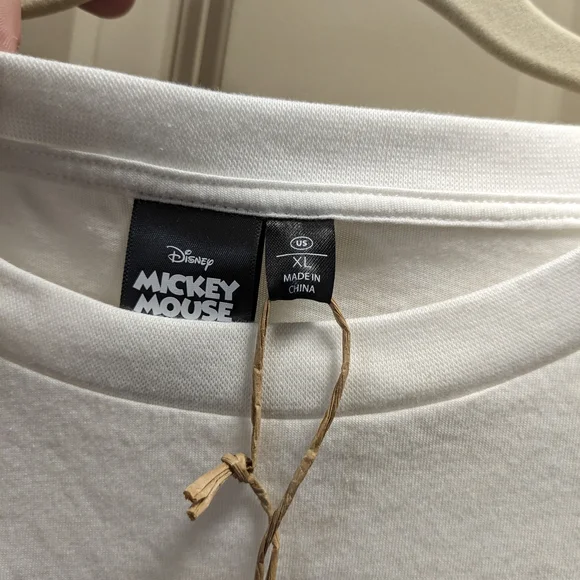 Disney Mickey Mouse Embroidered Relaxed Fit T-shirt Size XL & Pluto Mini Plush - Picture 4 of 15